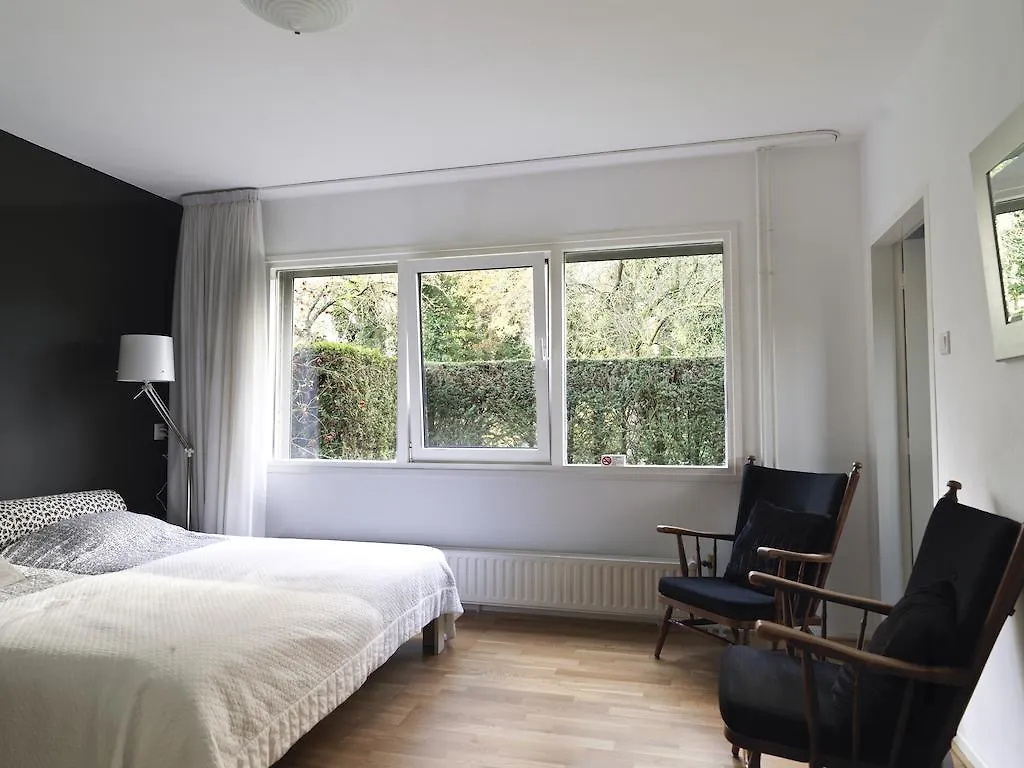 B&B Waalre Bed & Breakfast